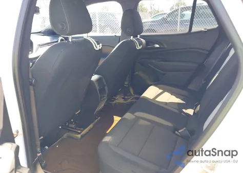 2024 Chevrolet Trax Fwd 1Rs z USA, uszkodzony, nr VIN KL77LGE27RC151709